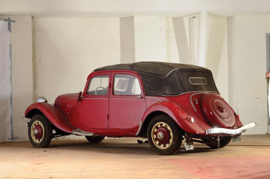  Citroen Traction Avant Decouvrable 1938 года  (фото 6 из 6)